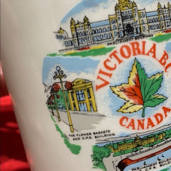Vintage Victoria.B.C Canada souvenir mug,22 K gold - Picture 9 of 12